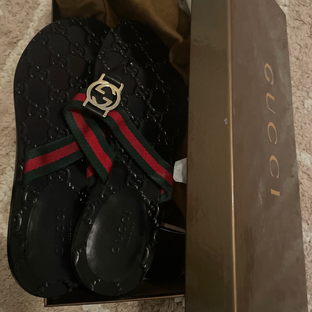 Gucci flip flops